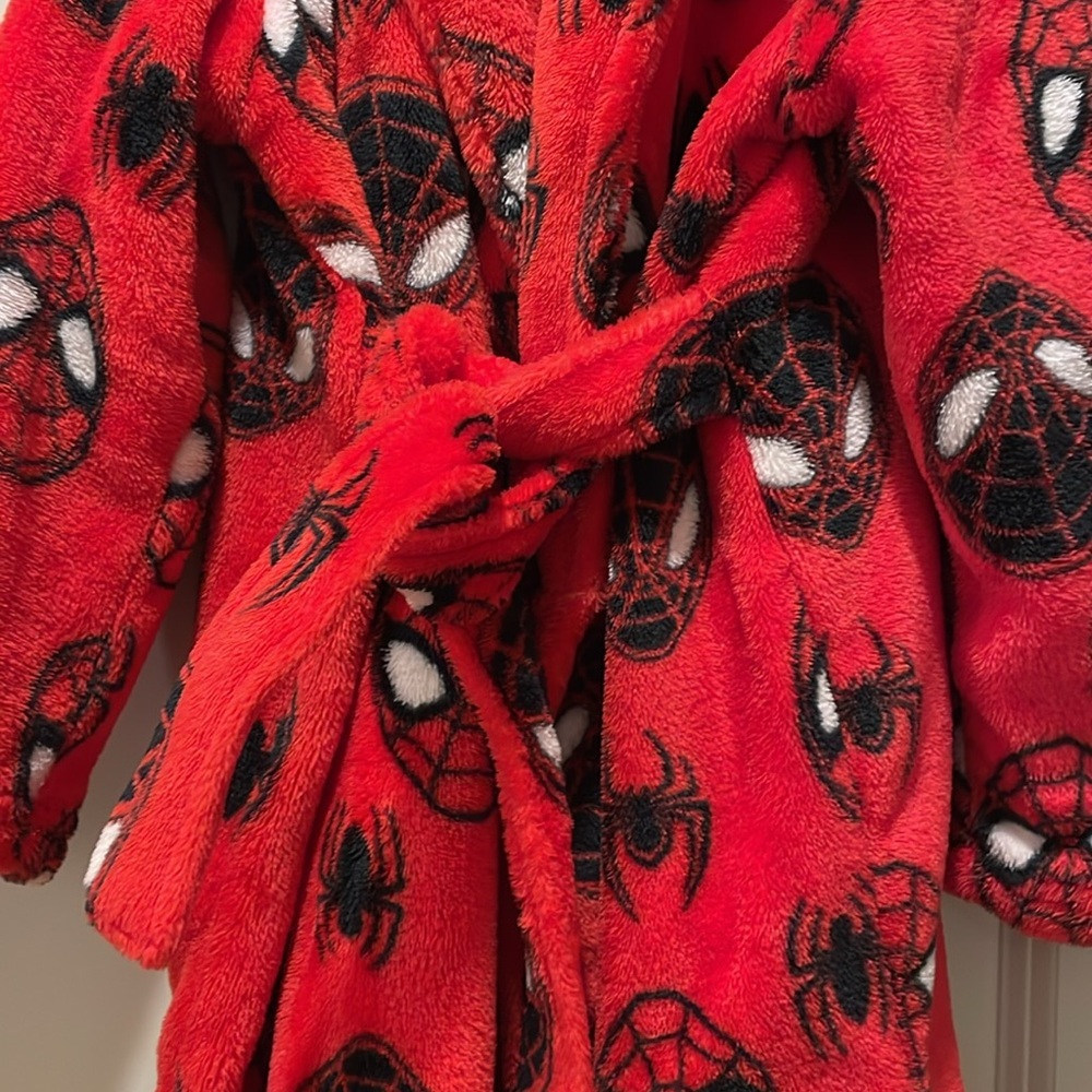 Spider-Man Robe - Picture 2 of 3